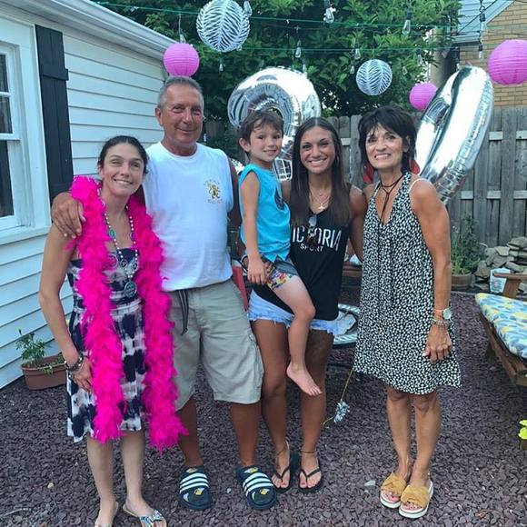 Meet your Posher, Paige - Picture 1 of 1